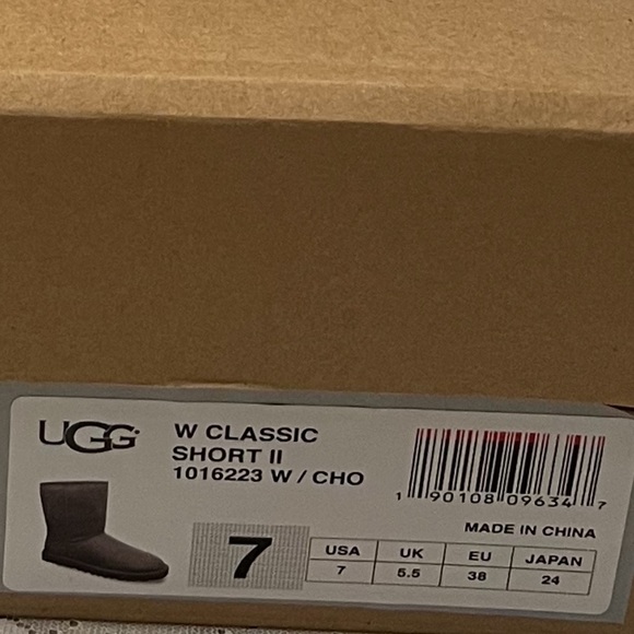 Ugg Bailey Button Boots. Size 7 Chestnut - Picture 6 of 11
